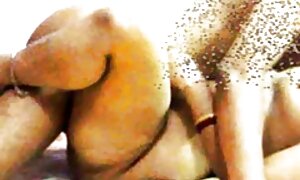 في مركز التسوق حيث تعمل الشرطة هذه ، نادرا ما تحدث السرقة وأثارت شقراء ذات ثدي كبير شكوكه ، لكن لحسن الحظ ، خلال افلام سكسي اجنبي قديم مراجعة الفحص لم تجد شيئا ، لكنها أمسكت كرات الرجل على قبضته ونائب الرئيس بعمق الديوك الكبيرة له قبل أن يمارس الجنس معها بالطريقة الصعبة الجدول فيديو إباحي