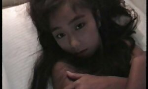 الفاخرة الجنس مع مفلس امرأة سمراء في افلام سكسى اجنبى جوارب مع الوشم على الطاولة فيديو إباحي