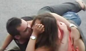 رأت الأم صديقة ابنها لها تحت البطانيات وتبدأ في مص ديك كبير منه أثناء مشاهدة الفيلم وقررت الأم تعليم الكلب افلام سكسيه اجنبيه رومانسيه الذي يبقى معهم طوال الليل ، والعثور على طريقك إلى غرفة النوم لها ولعق بلطف تورم البظر لها فيديو إباحي