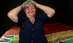 عندما تسقط الفتاة ذات الشعر البني ، الحرق الساخن من القفص ، فهي مستعدة لأي جنس على الإطلاق ، حتى عند افلام اجنبية مترجمة سكسي اختراق فتحة الشرج ، فقط لا تجلس في الطابق السفلي ، ولكن الرجل الذي أحضرها إلى غرفة النوم ويمارس الجنس فقط ، إنها طريقة كلاسيكية فيديو إباحي