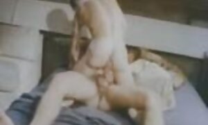 قبل المقابلة ، كانت الفتاة الروسية قلقة للغاية وقررت أن منفردا فام سكسي اجنبي قليلا وارتداء الملابس الداخلية جميلة ، وقالت انها رفعت لها الثدي الطبيعية وخطوة الى المكتب فيديو إباحي